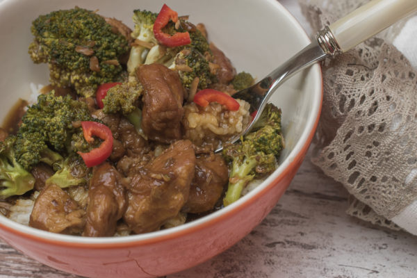 Fast and easy veal with vegetables and soy sauce
