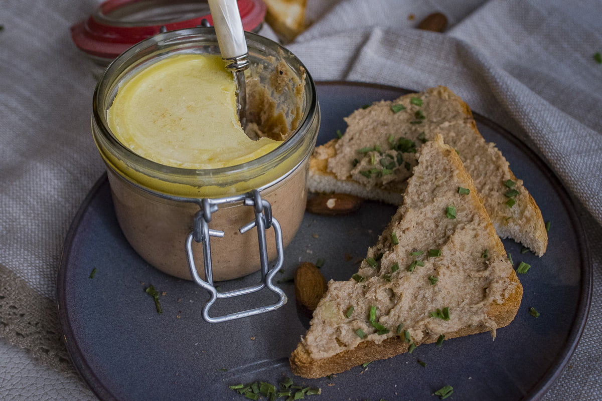 Pasteta-od-pacijeg-mesa_21-1