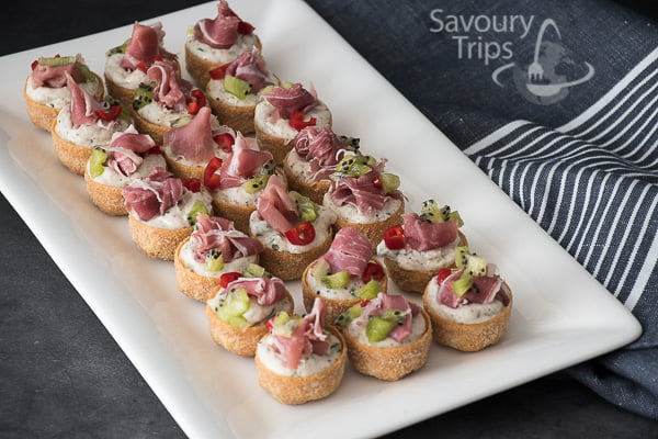 Korpice-sa-orasima-kajmakom-kivijem-i-suvim-mesom_9L