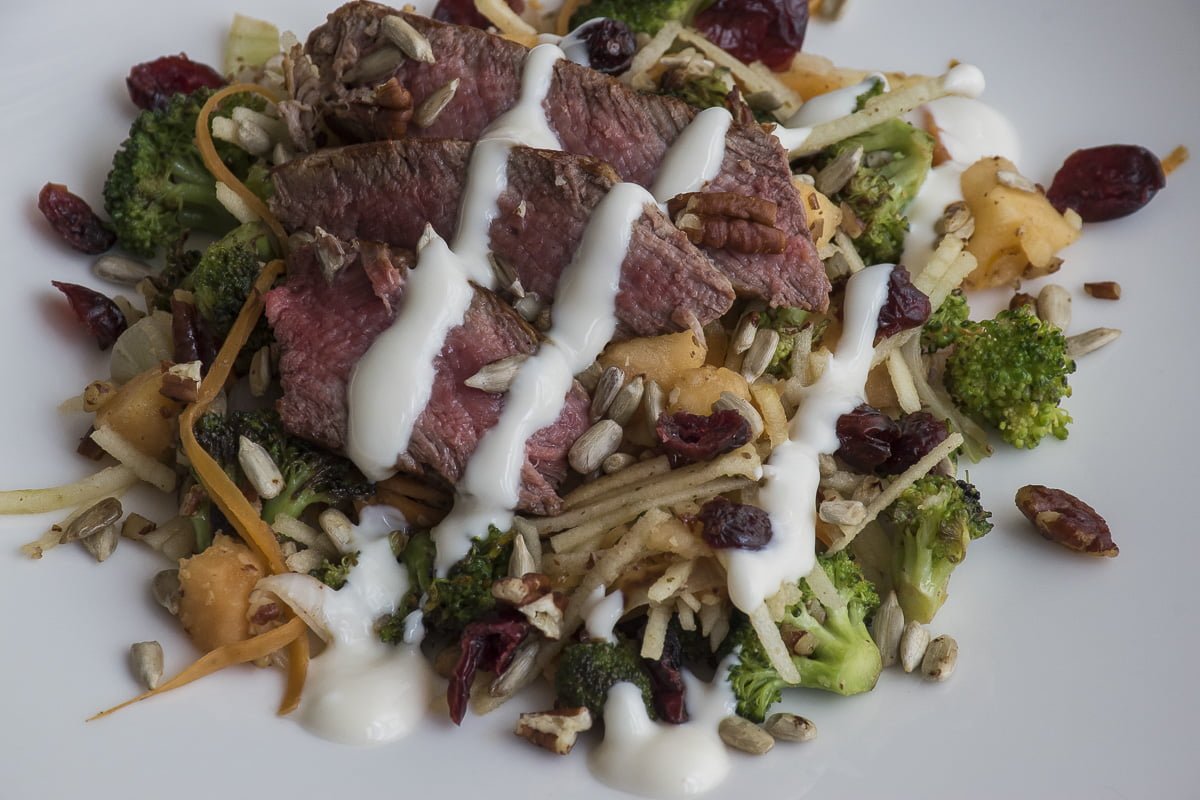 Salata-od-bifteka-sa-brokolijem-i-jabukama_15
